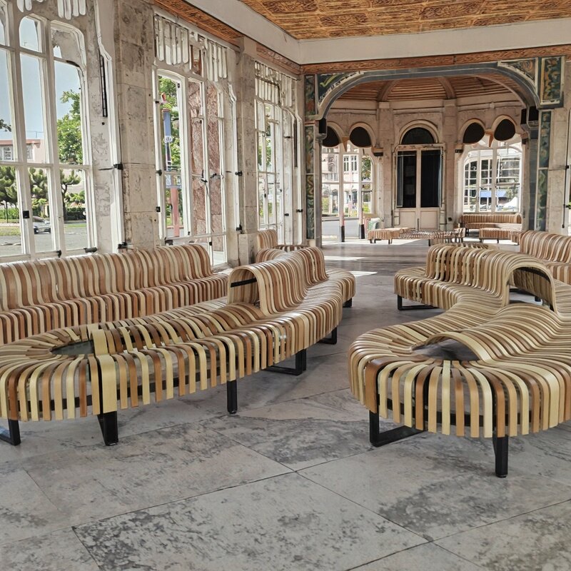 Curved Wood Bench Manufacturer - OEM Modern Colorful for Comfortable Waiting Resting Public Spaces