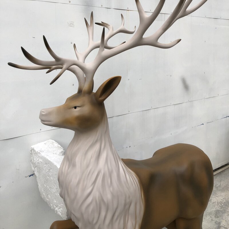 Realistic Animal Sculptures Factory - OEM Equal Scale Deer Elk Ornaments for Home Decoration Parks