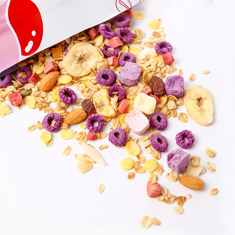 High Quality Fruit Oatmeal Snacks Mixed Freeze-Dried Fruits and Nuts Instant Food Cereal Porridge Oatmeal Flakes