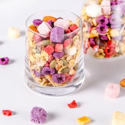 High Quality Fruit Oatmeal Snacks Mixed Freeze-Dried Fruits and Nuts Instant Food Cereal Porridge Oatmeal Flakes