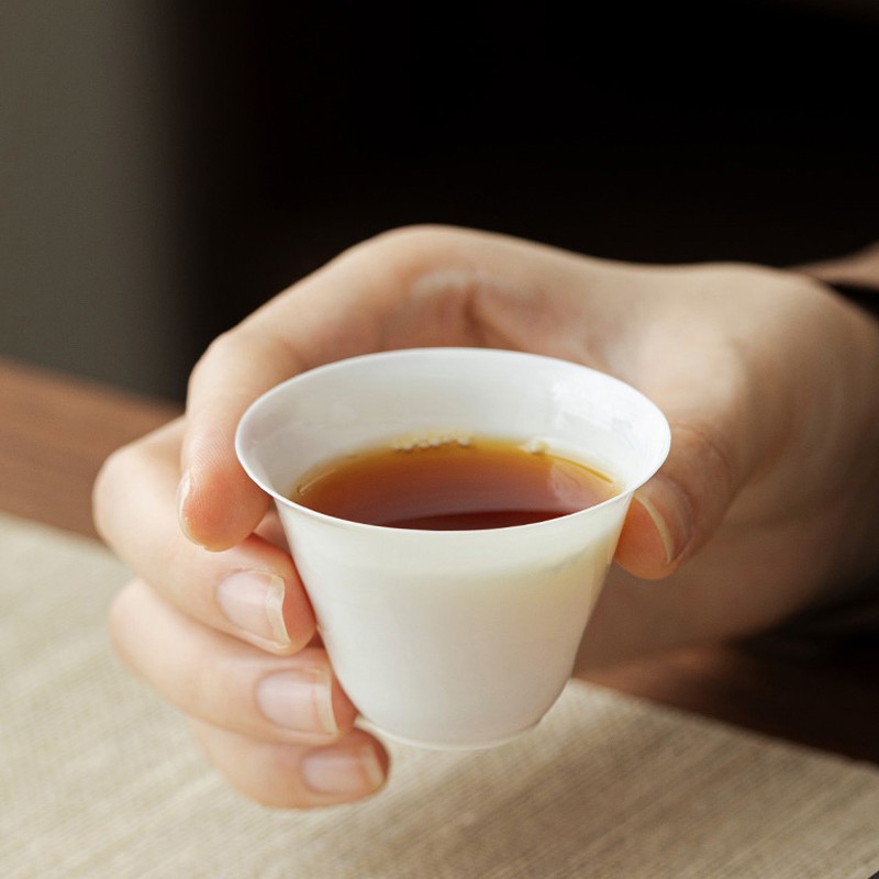 Package Osmanthus Black Tea Organic Wuyishan Lapsang Souchong Black Tea Scented with Osmanthus Flower Blended Loose Leaf Tea