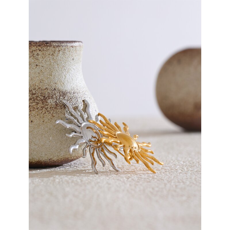 Solar Shape Brooch Manufacturer - JINYOU 4985 Hot Selling Stainless Steel