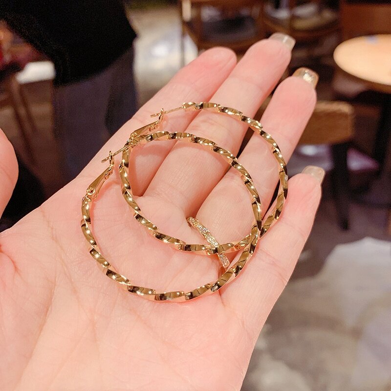 Hoop Earrings Factory - Bulk Custom Gold Plated & Oversize Design