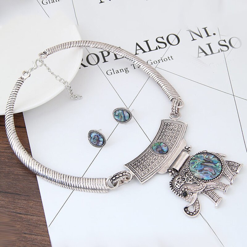 Necklace Manufacturer - OEM Custom Retro Carved & Alloy Chocker