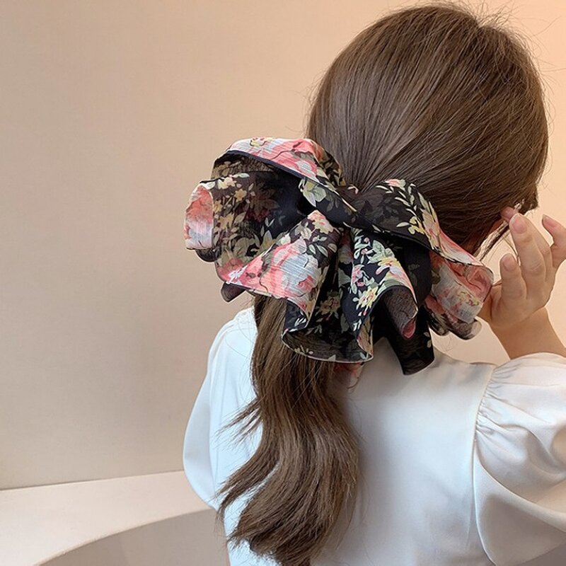 Headflower Factory - OEM Custom Oversized Floral & Streamer Design