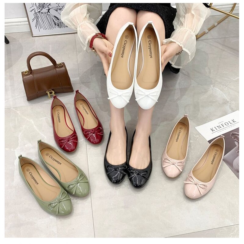 Women's Flat Shoes Supplier - OEM Spring Autumn Soft Sole Mom's Shoes