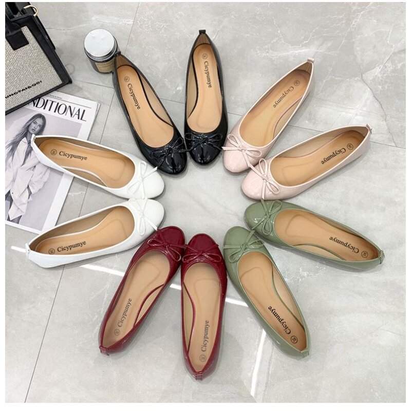 Women's Flat Shoes Supplier - OEM Spring Autumn Soft Sole Mom's Shoes