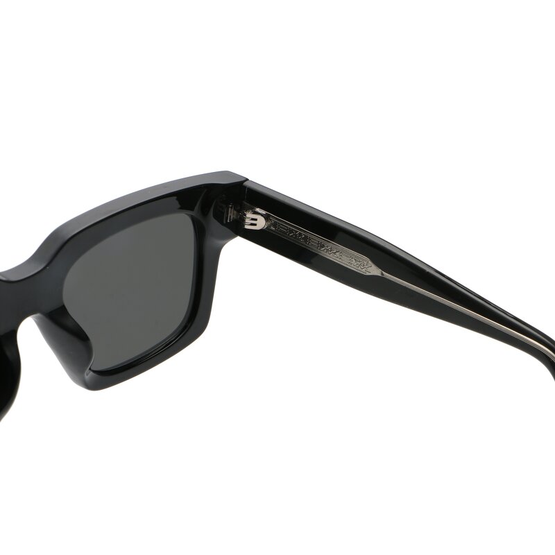 Sunglasses Manufacturer - OEM Stylish PC Frame Polarized Gradient