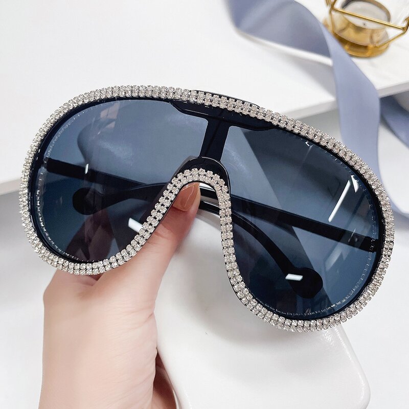 Plastic Frame Sunglasses Supplier - New One-piece Lens Vintage Oversized Diamond for Women