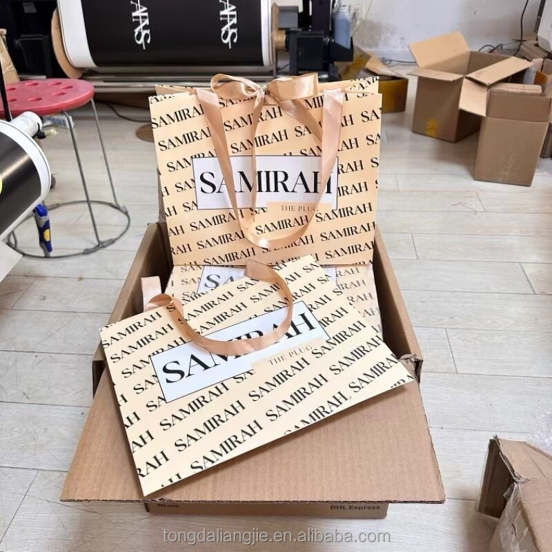 Small Paper Gift Bags Supplier - OEM Fashion Custom Size Colorful