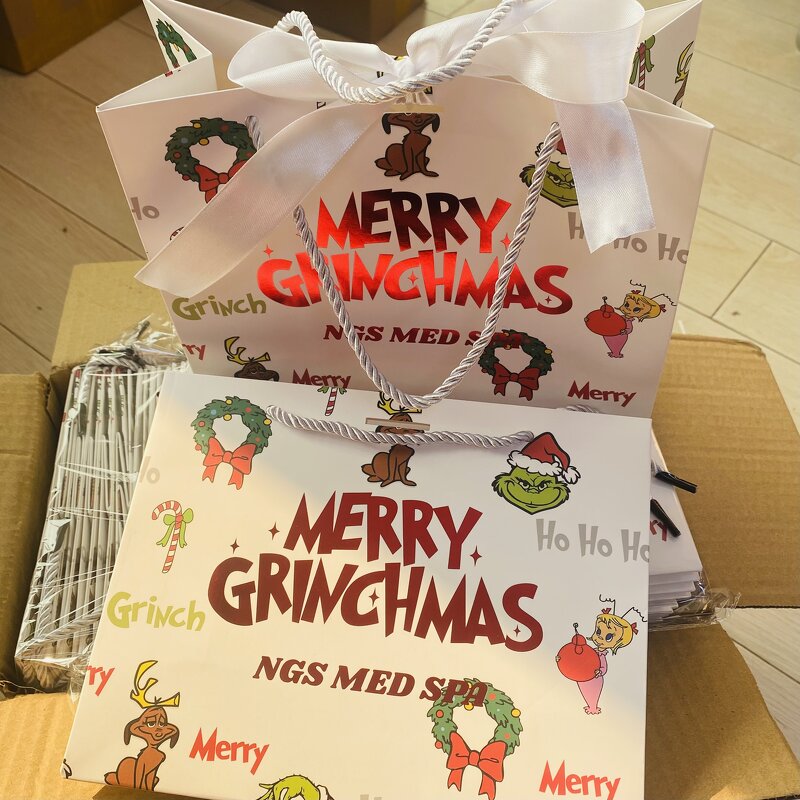 Hand Held Mirror Manufacturer - OEM Wholesale Square Mirror LED Heart