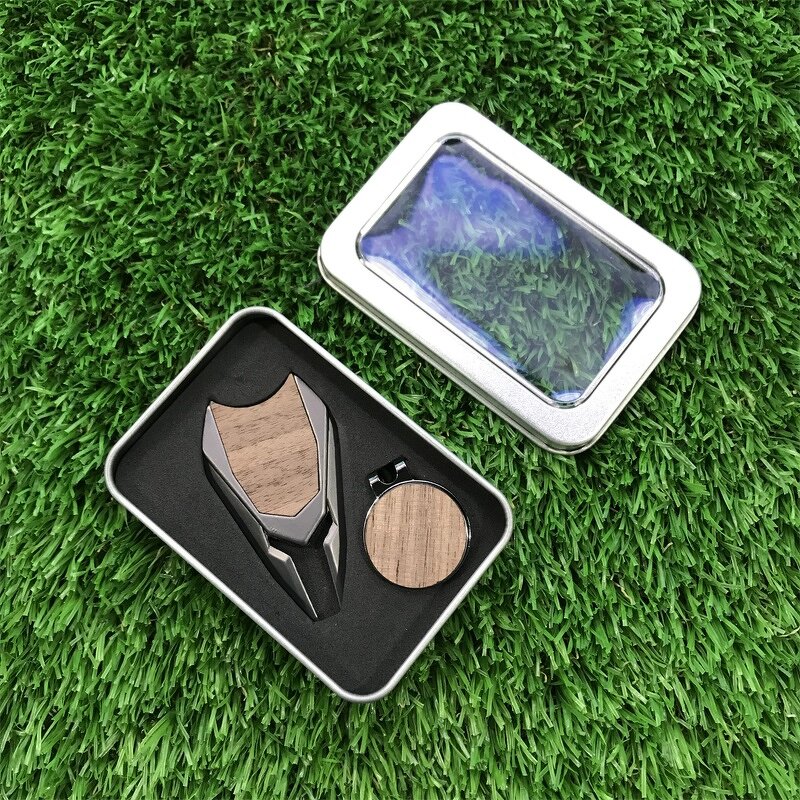 Golf Gift Set Manufacturer - Divot Tool Clip