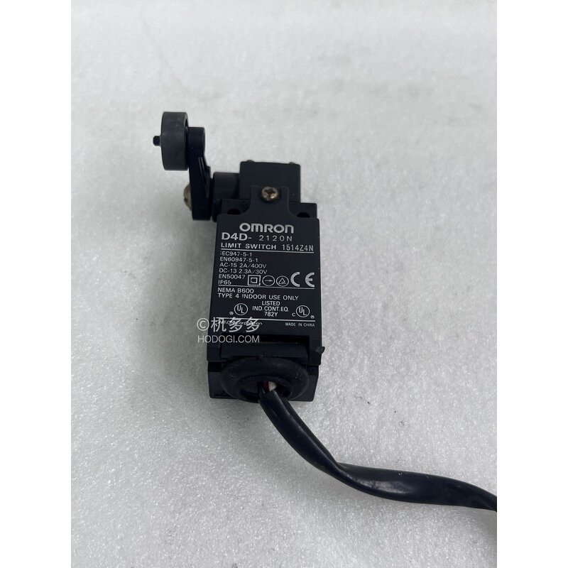 Travel Limit Switch Manufacturer - Omron D4D-2120N