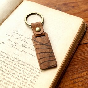 Wood Keychain Manufacturer - Customizable Laser Engraving Promotional Gift