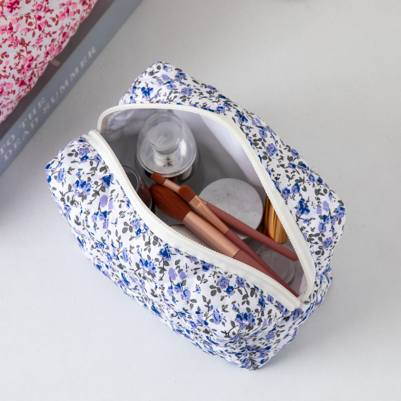 Cosmetic Bag Factory - Wholesale Custom Logo Quilted Soft Floral Pattern
