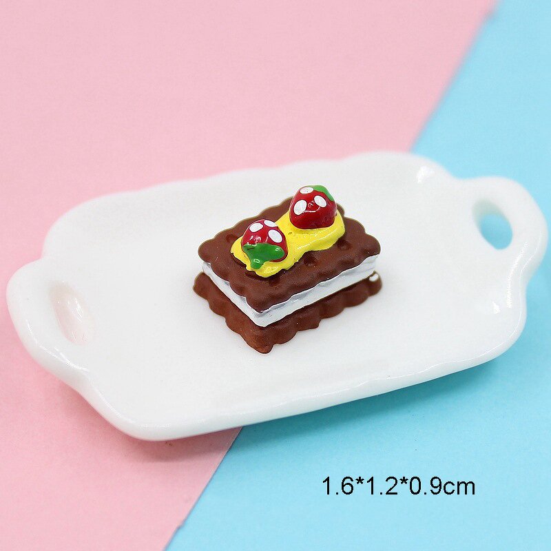 Cake Resin Cabochon Manufacturer - Small 3D Square Heart Round Design