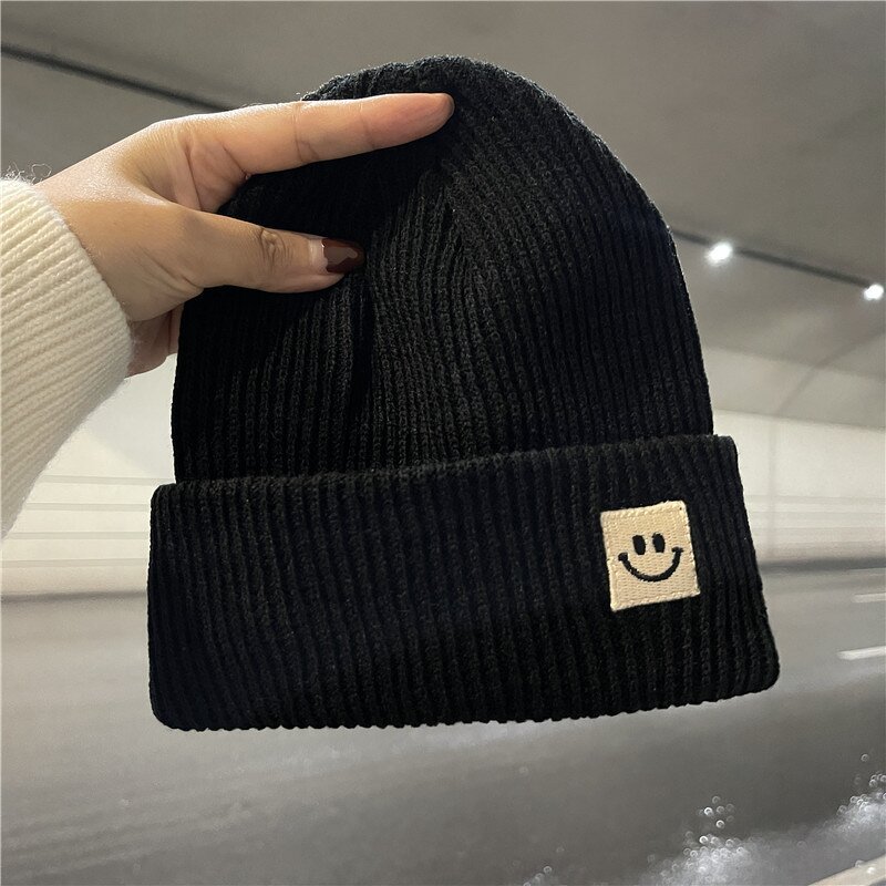 Women's Beanie Manufacturer - All-Season Cute for Autumn Winter Hot Fashion Black Knitted Cotton Skull Cap