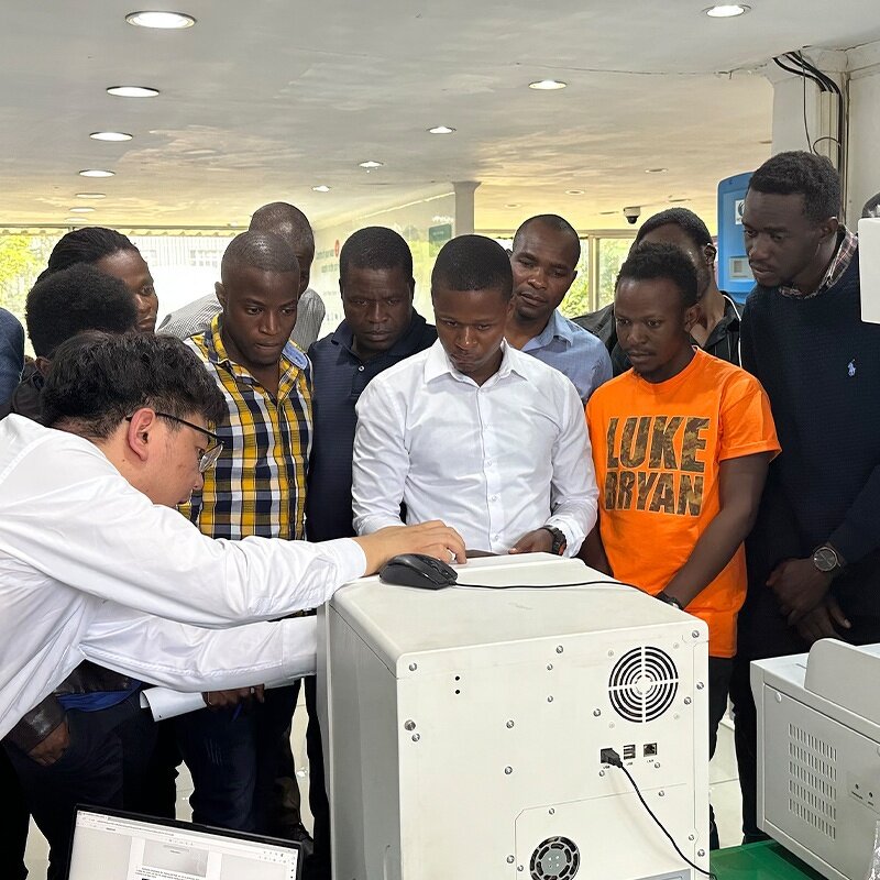 Blood Bank Refrigerator Manufacturer - Lab Refrigeration Equipment