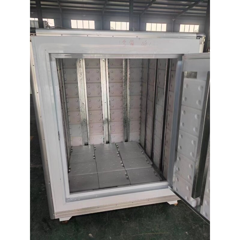 Refrigerated Box Factory - Custom Solar Panel Powered Unit