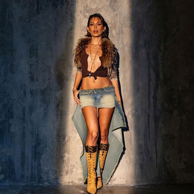 Distressed Denim Skirt Factory - OEM High Waisted Zipper Splicing