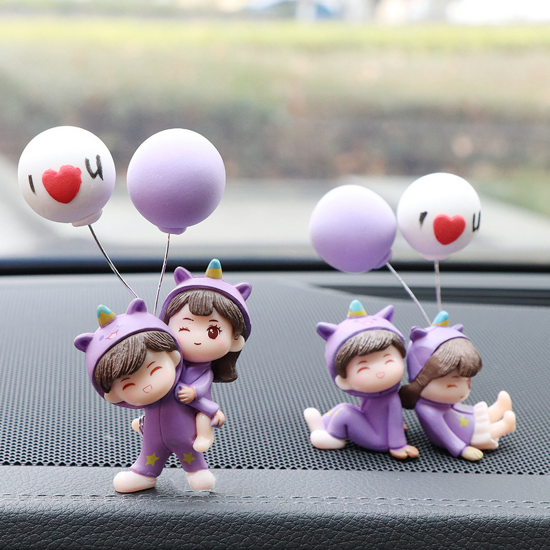Kissing Dolls Car Ornament Manufacturer - OEM Resin Metal Interior Decor