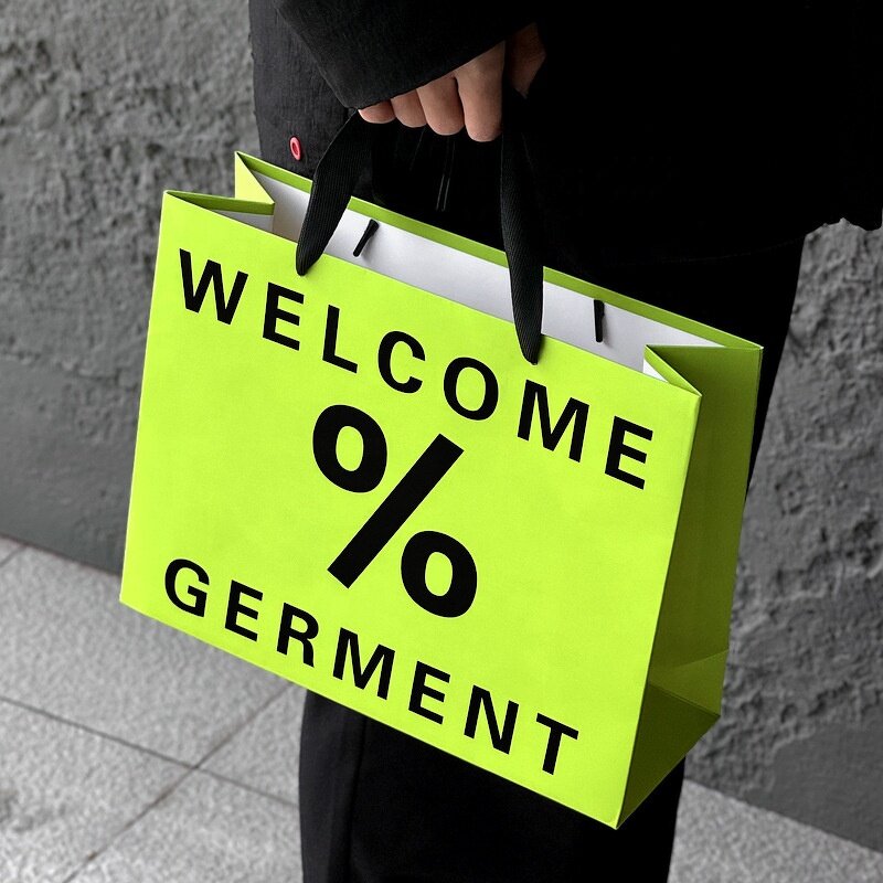 Shopping Kraft Gift Bag Supplier - OEM Wholesale Custom Printed Hard Packaging