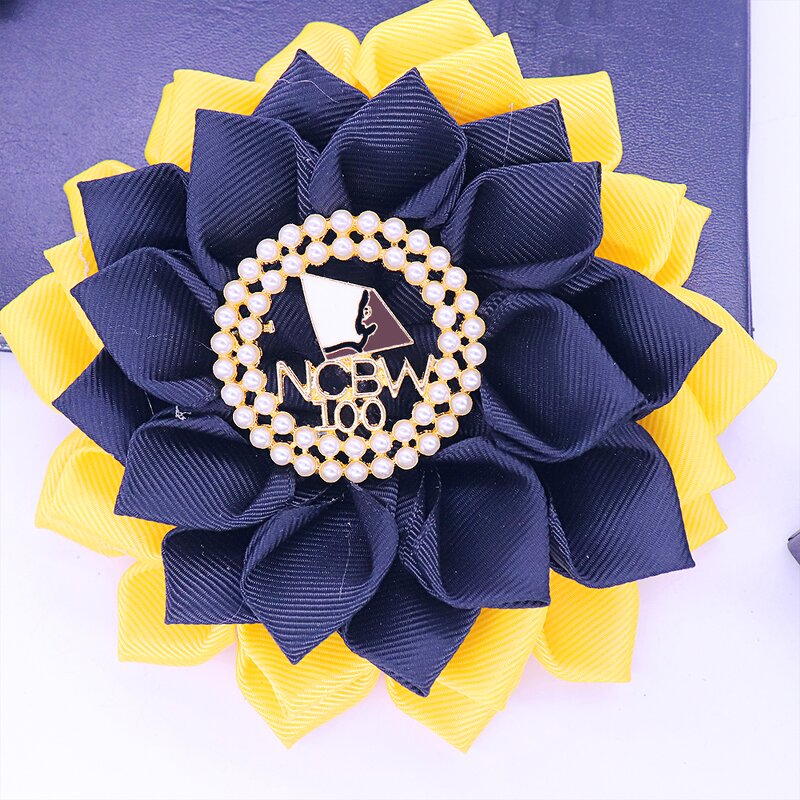 Corsage Brooch Factory - OEM Trendy Black Yellow NCBW Petals