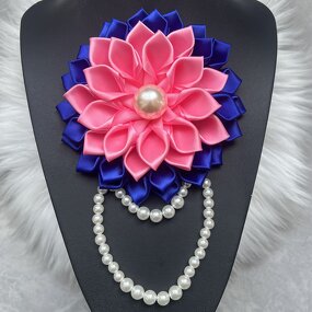 Ribbon Flower Brooch Manufacturer - OEM Fancy Pearl Chain Decorated