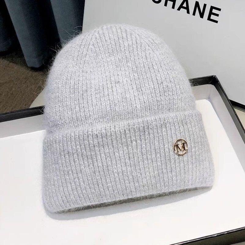 Knitted Beanie Factory - OEM 2026 New Soft Unisex Solid Metal Letter
