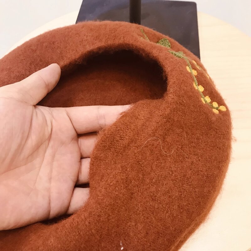 Wool Felt Beret Manufacturer - OEM Women's Fashion Beaded Casual Travel