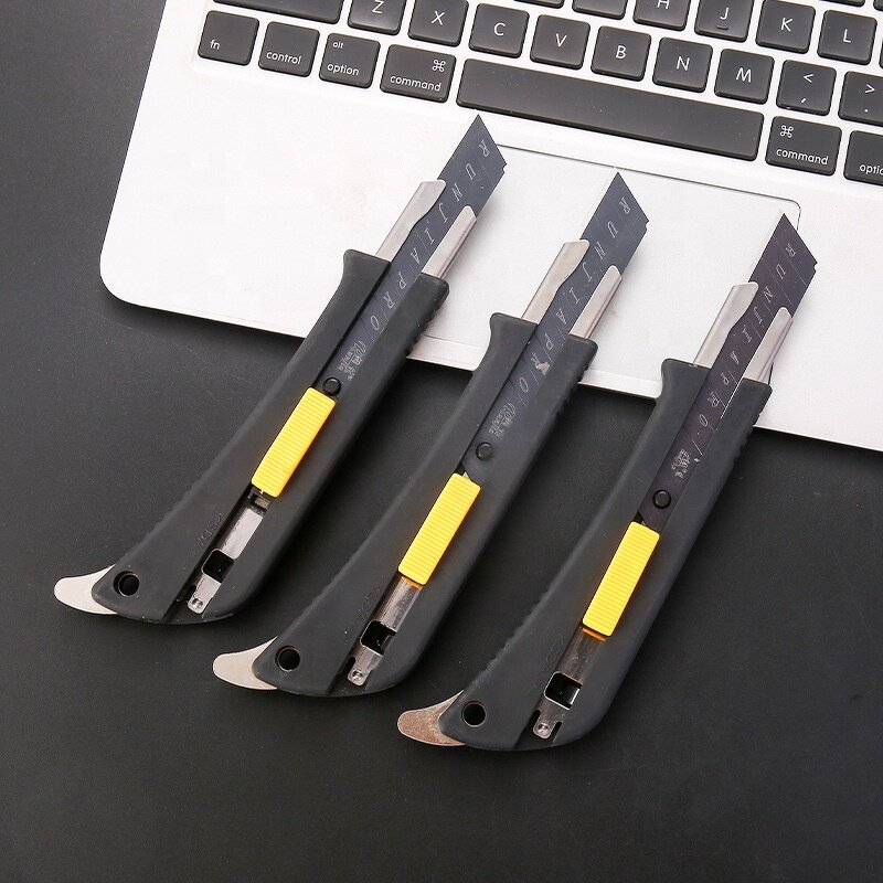 Utility Knife Manufacturer - OEM 18mm SK4 Black Blade Easy-change