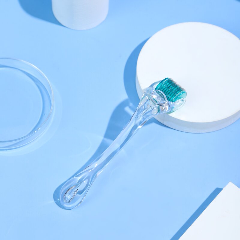 Derma Roller Factory - Microneedling 64 Gold Titanium 1.0mm Tips