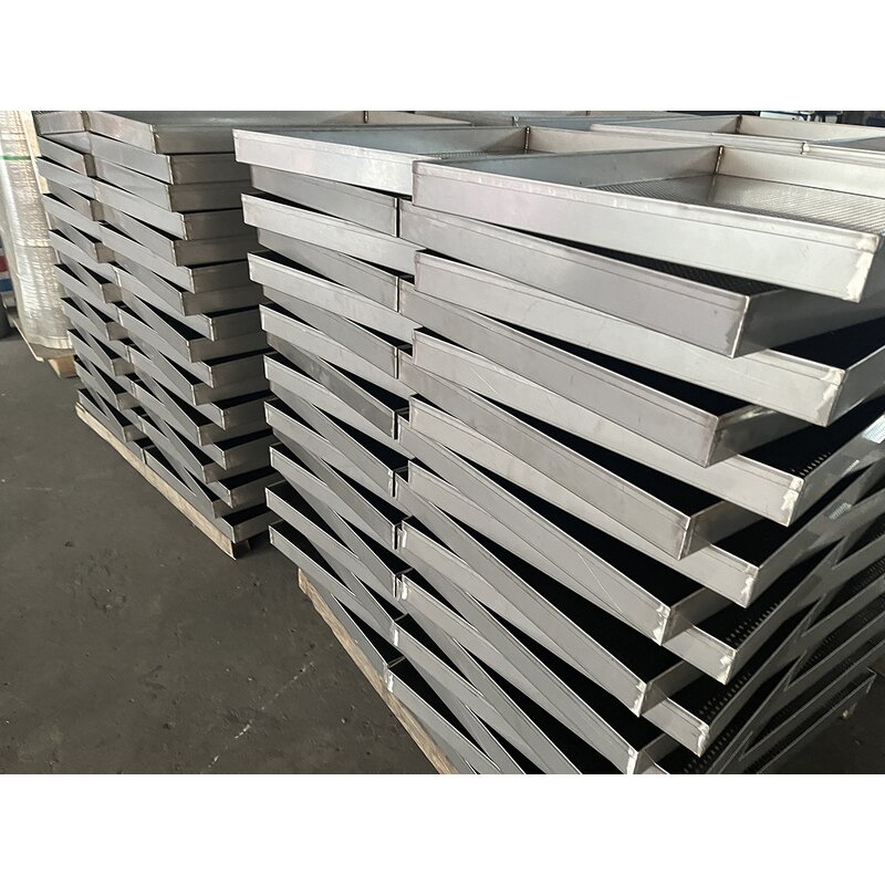 Baking Tray Factory - Custom Hand Welded Perforated Mesh Sheet Pan
