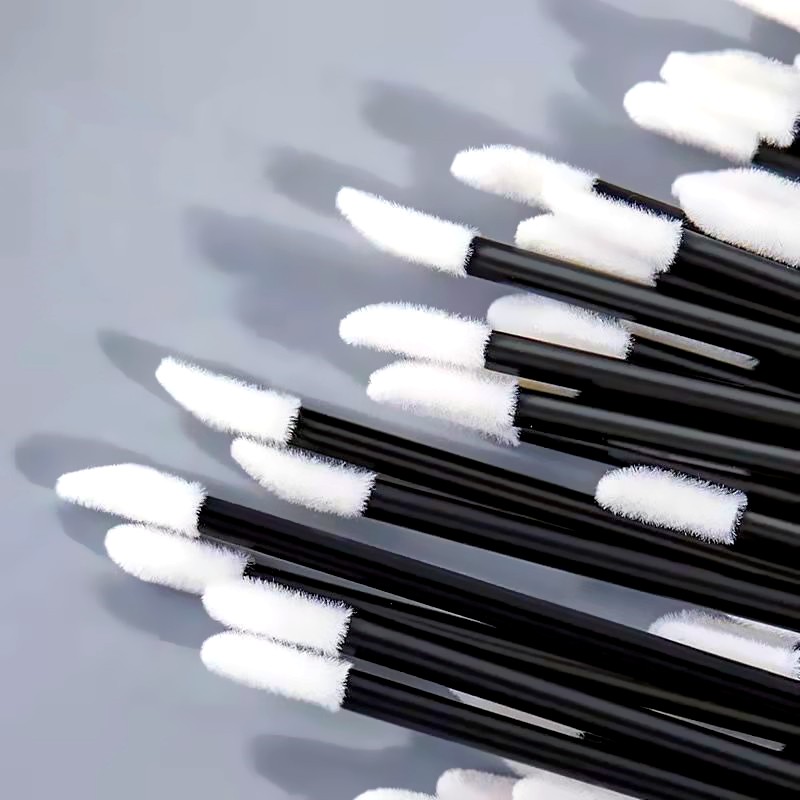 Lip Applicator Manufacturer - Wholesale 50 Pcs Lint Free Disposable Brush
