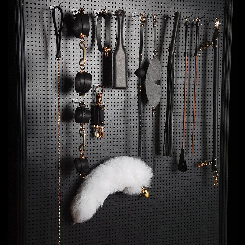 16pcs Luxury Premium Leather Bondage Kit Set with Case Cowhide Binding Restraints Paddle China Bondage Leather Sm Set for Couple