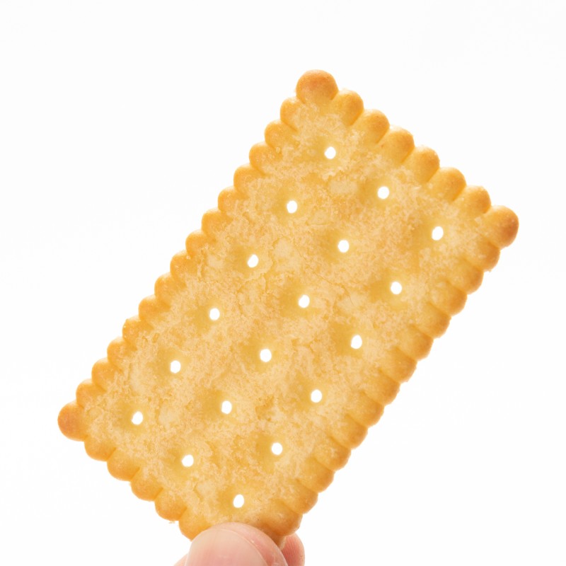 Sweet Crispy Fresh Milk Flavor Biscuits Cream Chocolate Egg Snacks for Breakfast Wafer Type Cookies in Bag Packaging