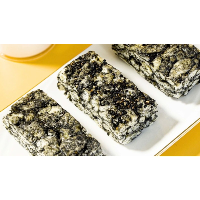 Five black grain pastry snacks Black sesame black goji berry black quinoa black bean black rice