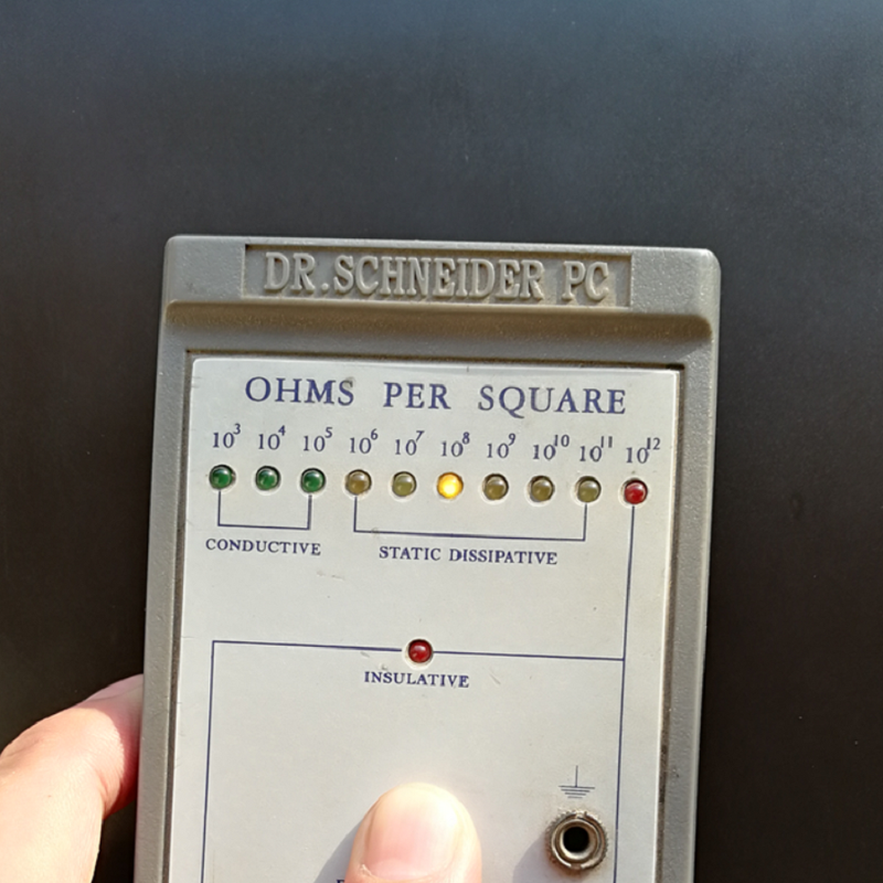 Black Antistatic PVC Curtain Manufacturer - with Honeycomb Carbon Grid