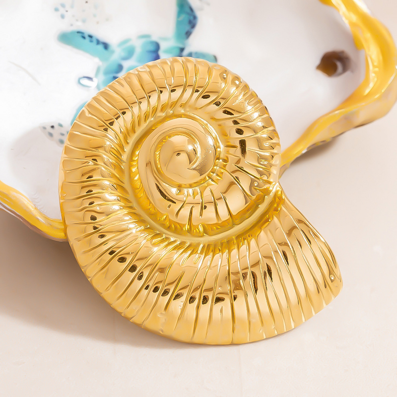 Conch Brooch Factory - Wholesale Trendy Textured Waterproof 18K Gold Plated