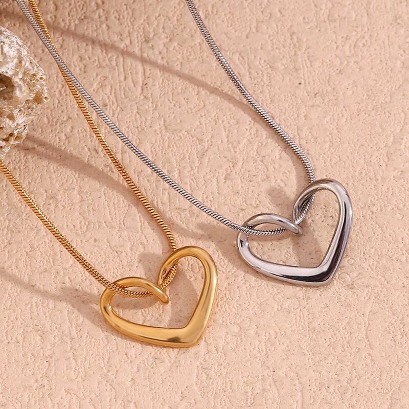 Hollow Heart Necklace Factory - Gold Plated Snake Chain Vintage Stainless Steel