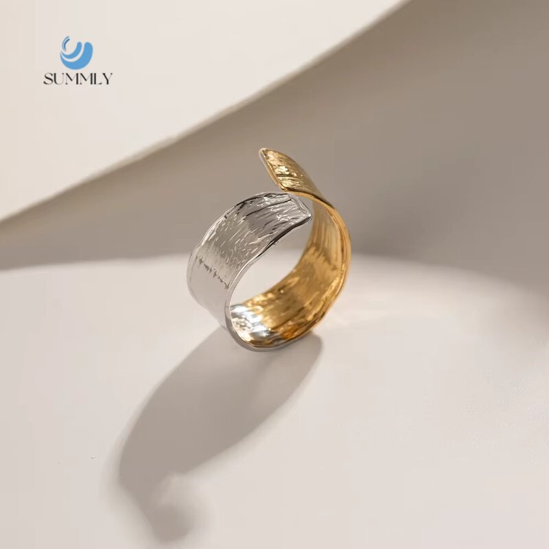Two Color Ring Supplier - Trend Wholesale 18K Gold Plated Pleated Texture