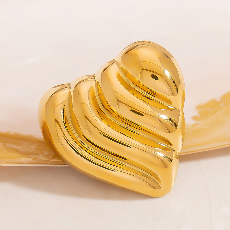 Striped Heart Brooch Supplier - Wholesale Minimalist Trendy Waterproof 18K