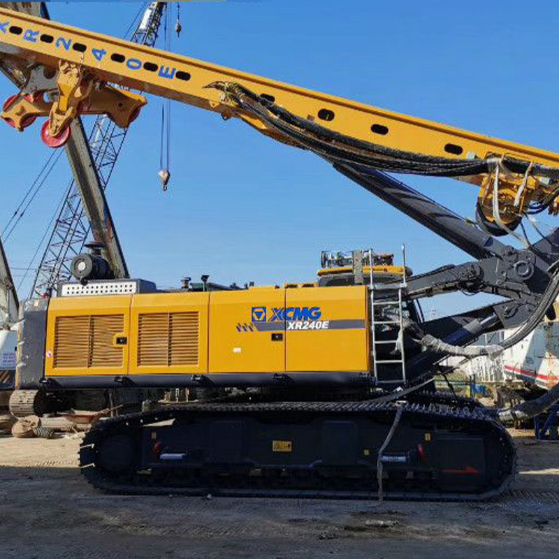 Rotary Drilling Rig Manufacturer - XCM-G XR220D-CFA 25m Good Price