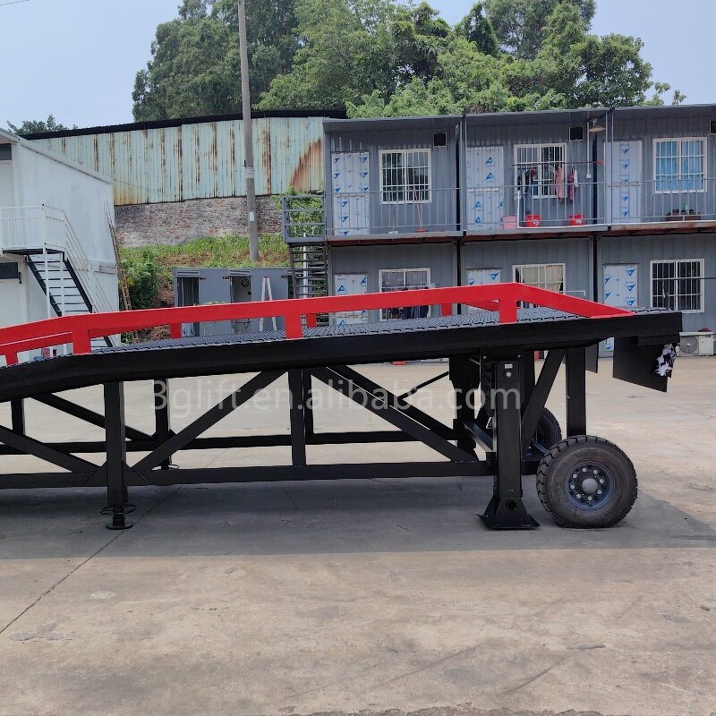 Mobile Container Loading Dock - for Trucks Quay Warehouse Forklift Leveler Bridge