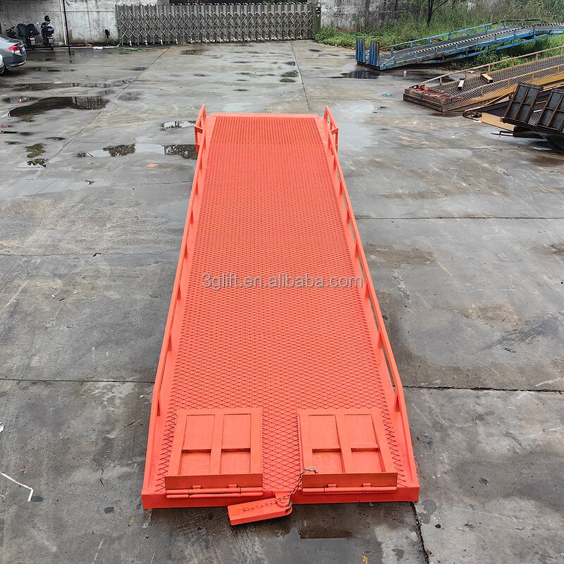 Hydraulic Truck Unloading Ramps - 12 Ton with Mobile Yard Ramp Loading
