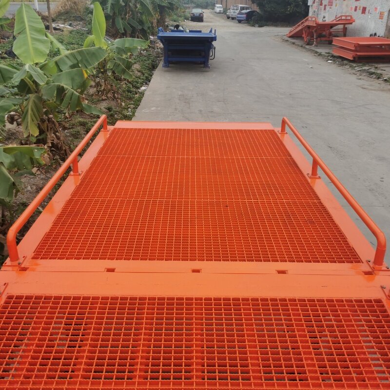 Mobile Container Ramp - for Forklift Foldable Telescoping Lift 8-10 Ton