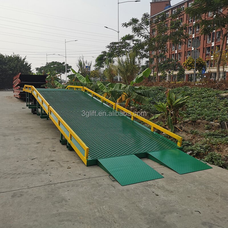 Mobile Yard Loading Ramp - 10 Ton Adjustable Height Forklift Container Dock