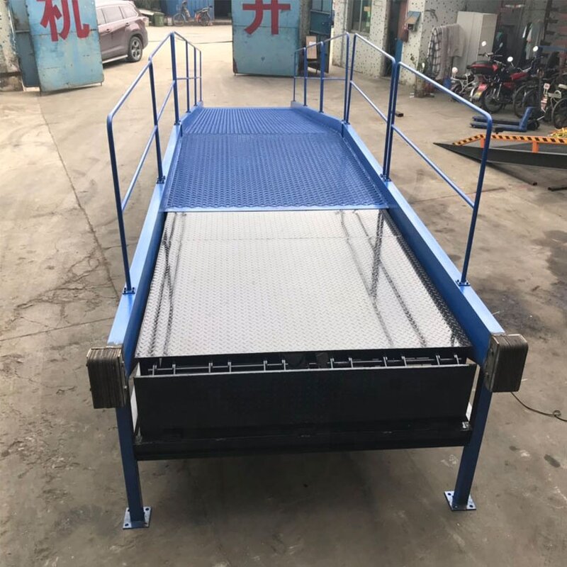 Fixed Loading Ramp - Customized with Dock Leveler Platform