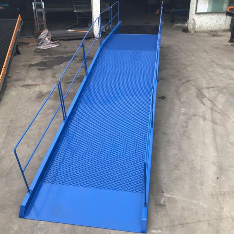 Fixed Loading Ramp - Customized with Dock Leveler Platform