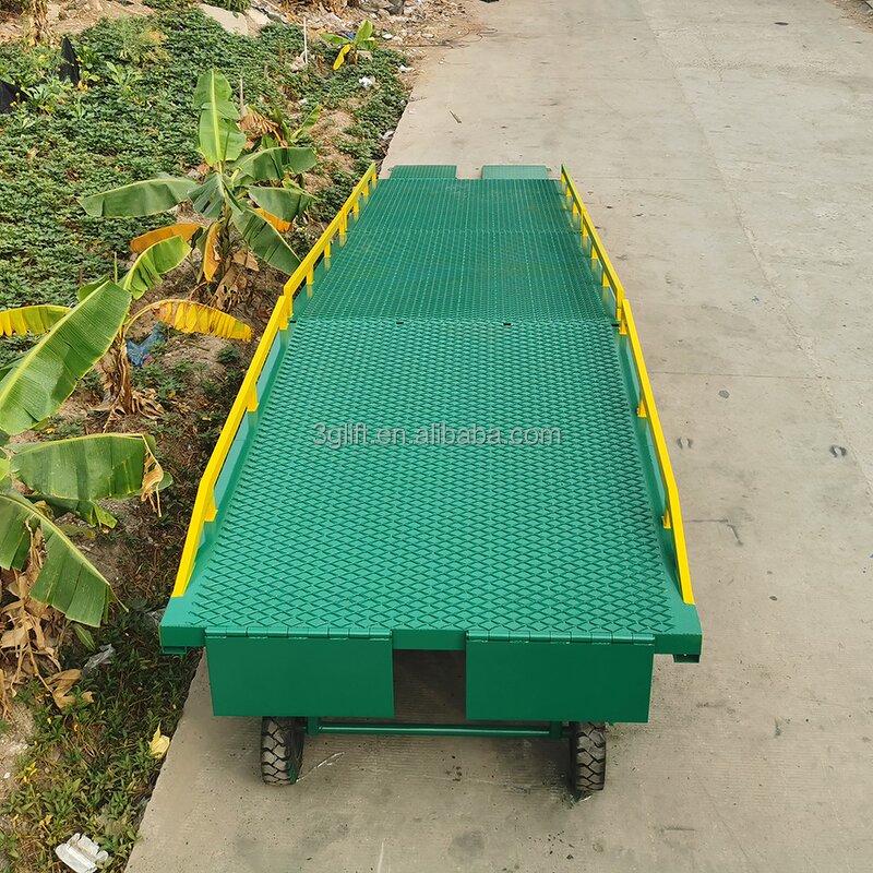 Hydraulic Loading Bay Ramp - Mobile Yard Stable Load 14 Ton Heavy Duty